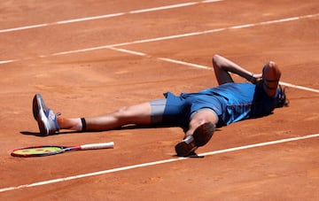 Tennis - Italian Open - Foro Italico, Rome, Italy - May 14, 2024 Chile's Alejandro Tabilo celebrates after winning his round of 16 match against Russia's Karen Khachanov REUTERS/Claudia Greco