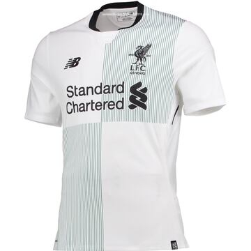 El clásico minimalismo inglés de la camiseta de visita del Liverpool se fue de las manos. 