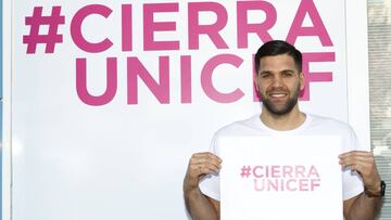 09/03/17
 ACTO PUBLICIDAD UNICEF CON FELIPE REYES JUGADOR DE BALONCESTO REAL MADRID Y EDUARDO NORIEGA