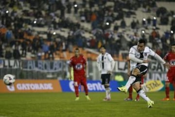 Colo Colo superó por 4-2 a Ñublense en el Estadio Monumental.