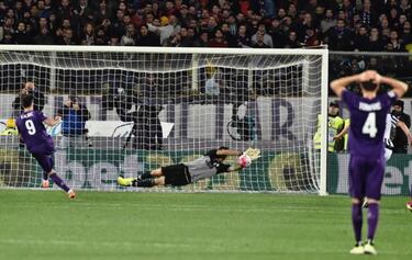 Buffon heroics allow Juve to put one hand on the title