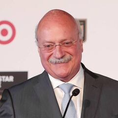 Enrique Bonilla le lanza flores al nuevo estadio de Mazatlán