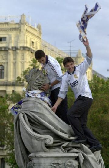 Celebrating at Cibeles.