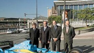 <b>NOVEDAD. </b>Los responsables de la prueba, en una zona del circuito.