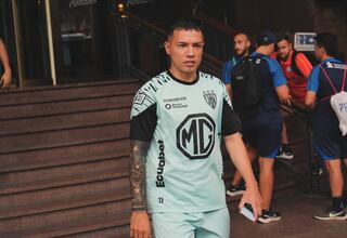 Colo Colo no descansa y avanza en el reemplazo de Isla: acuerdo inminente