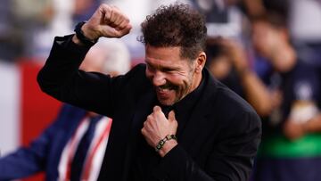 Simeone celebra la victoria en el derbi contra el Real Madrid.