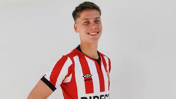 Estudiantes espera una gran oferta del PSG por Foyth