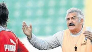 <b>ESPERANZA. </b>David Vidal ve a su equipo muy vivo en la competición liguera.