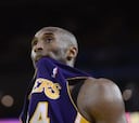Los Lakers sobreviven y Kobe adelanta a Chamberlain