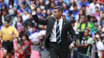 Pedro Caixinha: ¡°Alvarado y El¨ªas ven cosas que los dem¨¢s no ven¡±