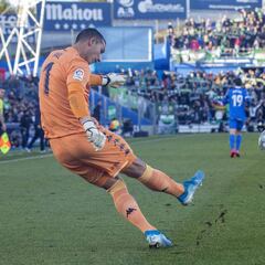 Joel Robles: "Hay que volver,
no se puede vivir con miedo"