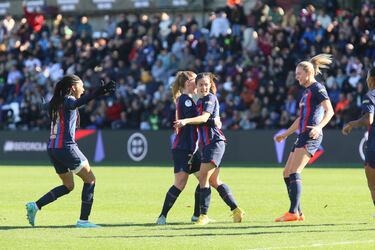 Real Sociedad Femenino 0-1 FC Barcelona Femenino | Gran balón para Geyse y la brasileña se adelantó a las centrales y colocó el balón atrás para que Aitana abriera el marcador.