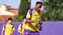 Yerry Mina, defensa colombiano de Fiorentina