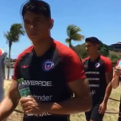 Una mañana de relajo: el paseo de La Roja Sub 17 por Vitória