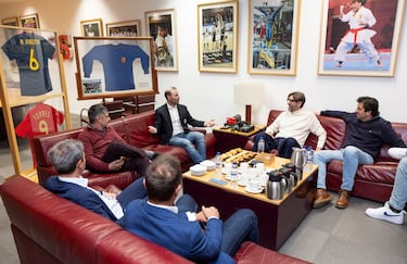 Alejandro Valverde visita AS: “Hay ciclistas para soñar con todo”