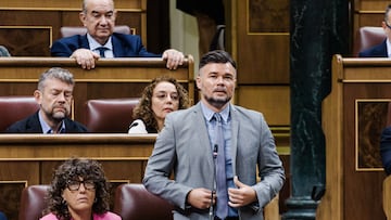 El portavoz de ERC en el Congreso, Gabriel Rufián, interviene durante un pleno en el Congreso de los Diputados, a 10 de septiembre de 2025, en Madrid (España). El Pleno del Congreso debate y vota las enmiendas de totalidad que PP, Vox y Junts han presentado para devolver al Gobierno el proyecto de reducción de la jornada laboral a 37,5 horas, formaciones que suman una mayoría absoluta más que suficiente para tumbar la norma.
10 SEPTIEMBRE 2025;CONGRESO;DIPUTADOS;JORNADA LABORAL;REDUCCIÓN
Carlos Luján / Europa Press
10/09/2025