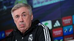 MADRID, 18/03/2023.- El entrenador del Real Madrid, Carlo Ancelotti, durante la rueda de prensa ofrecida esta mañana en la Ciudad Deportiva de Valdebebas para hablar sobre el partido de Liga de mañana frente al FC Barcelona. EFE/Fernando Villar
