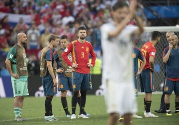 Caras de tristeza en el conjunto español tras la eliminación.