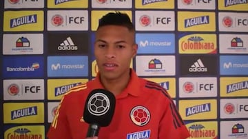 David Lemos durante una atenci&oacute;n a medios en el microciclo de la Selecci&oacute;n Colombia.