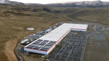 Tesla encierra en 'bucle cerrado' a sus trabajadores en Shanghai: dormir¨¢n en el suelo