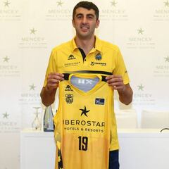 Shermadini, presentado como nuevo jugador del Tenerife