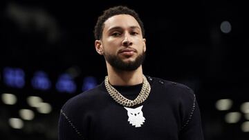 El flamante fichaje de los Nets, Ben Simmons, tiene problemas en la espalda que podr&iacute;an retrasar el debut del nuevo big three hasta abril.