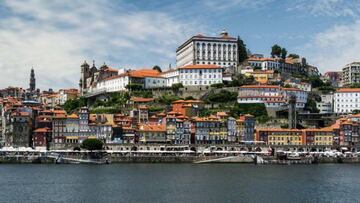 Pasear junto al río Duero en Oporto es una experiencia sin igual