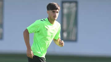 Jose Antonio Morante, jugador del Betis e hijo de Morante de la Puebla.