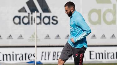 Benzema: Vuelve el llanero solitario