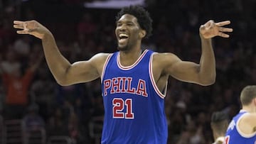 Joel Embiid, en un partido con los Sixeres.