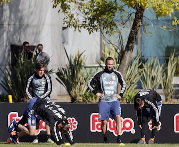 Buenos Aires 24 Mayo 2018, Argentina
Entrenamiento de la Seleccin argentina en el Predio de la AFA.
Dybala, y Higuain
Foto Ortiz Gustavo
