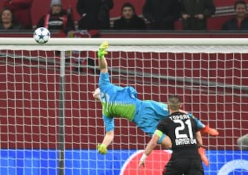 Bayer Leverkusen - Atletico Madrid: In Pictures