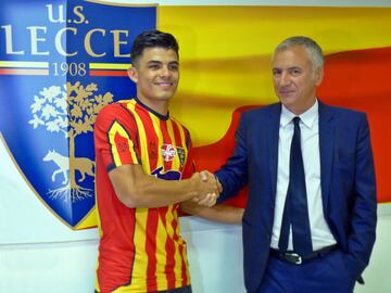 El lateral del Lecce vive su primera experiencia en Europa. Brayan recibe a la semana 20.600 euros, mas o menos 75 millones de pesos.