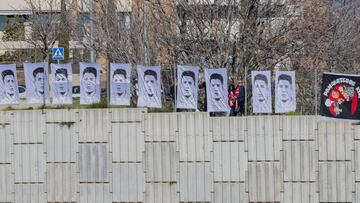 Las pancartas de Gim&eacute;nez, en el entrenamiento del Atl&eacute;tico