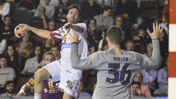 Imagen de un partido de Liga ASOBAL entre Ademar León y Barcelona.