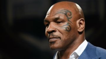 El exboxeador Mike Tyson no ocultó su apoyo a Donal Trump en el camino a la presidencia de Estados Unidos y aseguró que son la misma clase de hombres. 'Si puedo convencer a 200 mil personas o más de que voten a Trump, lo haré. Somos la misma clase de hombre. Uno de nuestros ejes es el poder. Sea cual sea el campo en que estamos, necesitamos poder allí. Eso es lo que somos”.