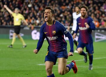 0-1. Coutinho celebró el primer gol.