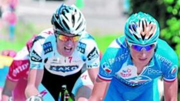 <b>EN CONTRA. </b>El alemán Voigt (izqda.), presidente de los ciclistas.