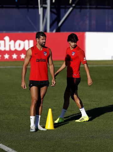 Diego Costa y Joao Flix 