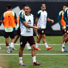 Andrés Guardado pide “inteligencia” al Piojo Alvarado