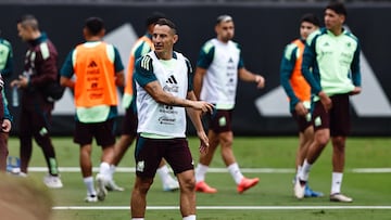 MEX1419. CIUDAD DE MÉXICO (MÉXICO), 08/10/2024.- Andrés Guardado de la selección mexicana de fútbol, participa en un entrenamiento previo al amistoso contra Valencia en el Centro de Alto Rendimiento este martes, en Ciudad de México (México). EFE/Sáshenka Gutiérrez