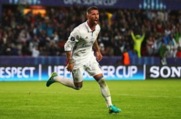 TRONDHEIM, NORWAY - AUGUST 09:  Sergio Ramos of Real Madrid celebrates scoring his team's second goal during the UEFA Super Cup match between Real Madrid and Sevilla at Lerkendal Stadion on August 9, 2016 in Trondheim, Norway.  (Photo by Michael Steele/Ge