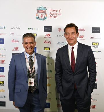 El actor es amigo de Steven Gerrard, y no es raro, pues siente el mismo amor que ¨¦l por los colores de los 'Reds'.