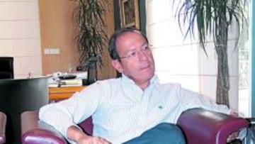 <b>SINCERO. </b>El alcalde Cámara se suma al discurso de la mayoría de los aficionados murcianistas.