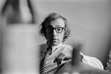 Es de sobra conocido que Allen es el protagonista de muchas de sus películas pero, además, también a actuado en otras como ‘Casino Royale’ (la de 1967), ‘Sueños de un seductor’ o ‘Cachitos picantes’. Como director no le hace falta presentación ya que es el creador de títulos como ‘Manhattan’, ‘La rosa púrpura del Cairo’, ‘Annie Hall’ o ‘Match point’.