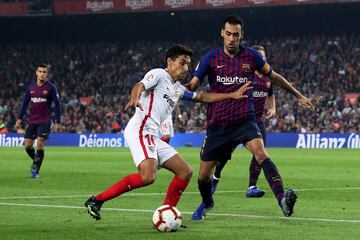 Busquets y Jesús Navas.