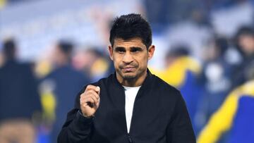 BUENOS AIRES, ARGENTINA - SEPTEMBER 11: Hugo Ibarra head coach of Boca Juniors gestures after winning match between Boca Juniors and River Plate as part of Liga Profesional 2022 at Estadio Alberto J. Armando on September 11, 2022 in Buenos Aires, Argentina. (Photo by Rodrigo Valle/Getty Images)