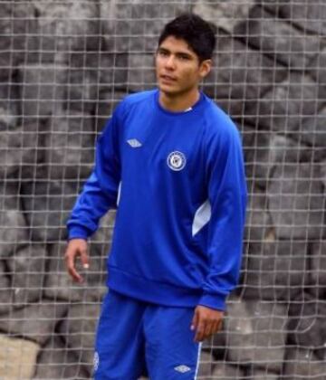 Debutó con Cruz Azul, muchas eran las espectativas algo que peso en el jugador.