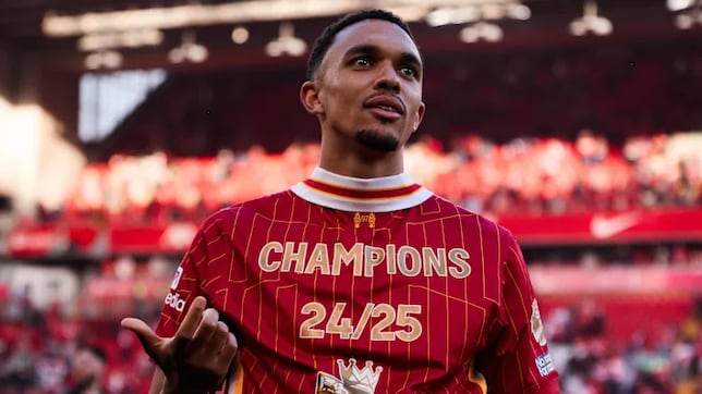 Frimpong por Alexander-Arnold