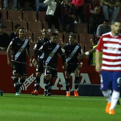 El Rayo se confirma como líder y hunde al Granada